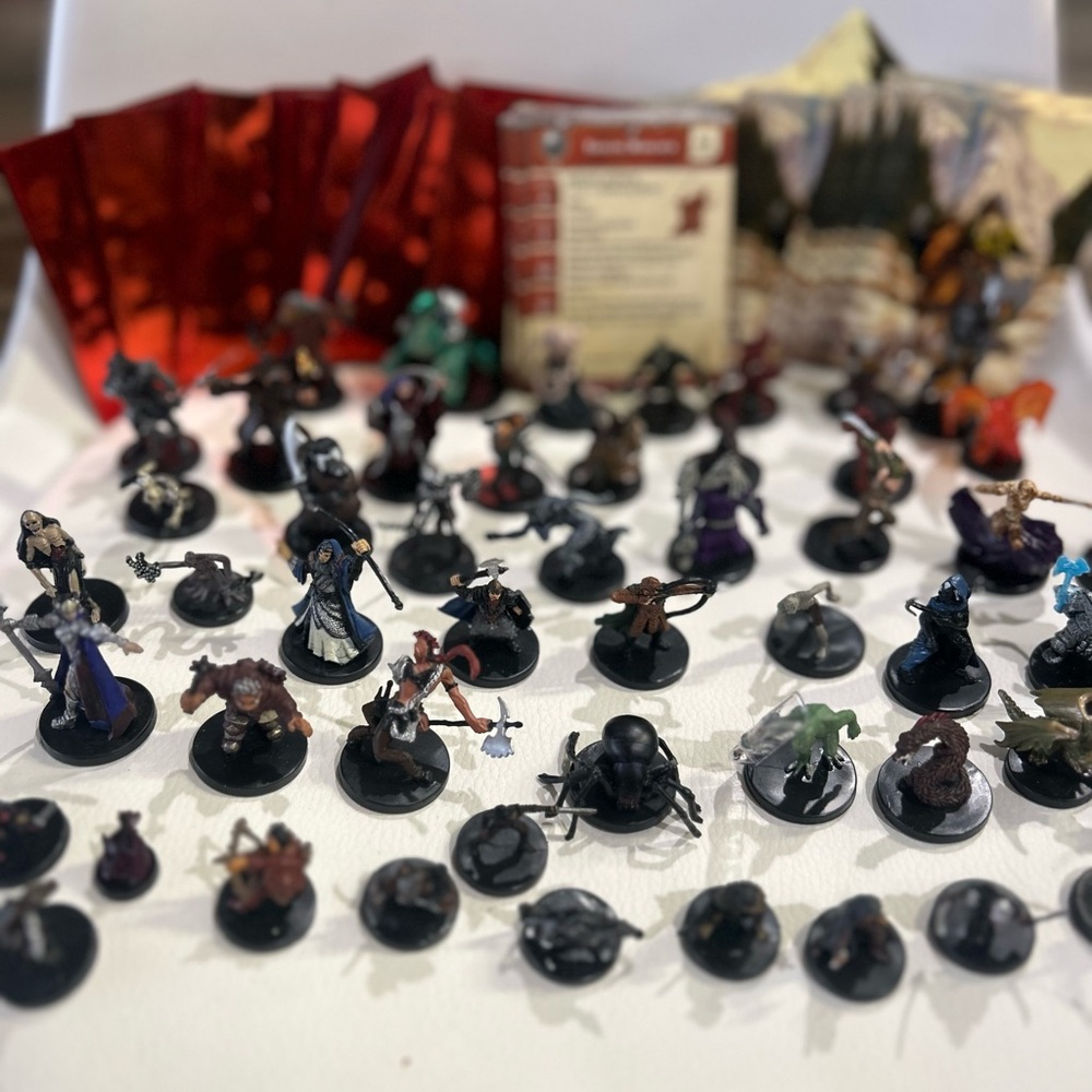 MAGE KNIGHT WIZKIDS GAME MINIATURES ASSORTED FIGURES MIXED